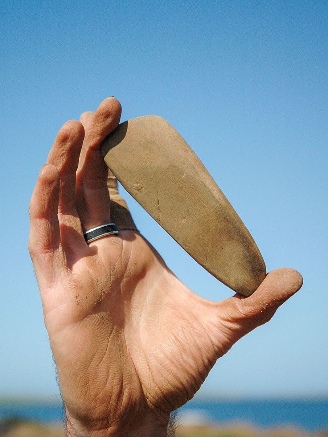 From the archive: Another polished stone axe emerges from the trenches, this one from Structure Twelve (c.3100BC).
.
#Neolithic #OrkneyIslands #Orkney #VisitOrkney #Prehistoric #Prehistory #Archaeology #Archeology #Archaeologist #NessOfBrodgar #megalithic #stenness #excavation #HeartOfNeolithicOrkney #BritishArchaeology #ArchaeologyLife #scotland #ScottishArchaeology