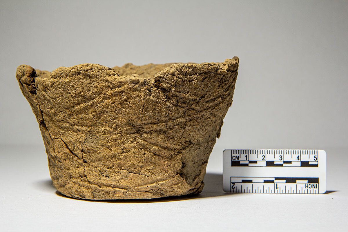 An almost complete Grooved Ware vessel from Structure Fourteen at the Ness of Brodgar. (📷 Woody Musgrove)
.
#Neolithic #OrkneyIslands #Orkney #VisitOrkney #Prehistoric #Prehistory #Archaeology #Archeology #Archaeologist #NessOfBrodgar #megalithic #stenness #excavation #HeartOfNeolithicOrkney #BritishArchaeology #ArchaeologyLife #scotland #ScottishArchaeology