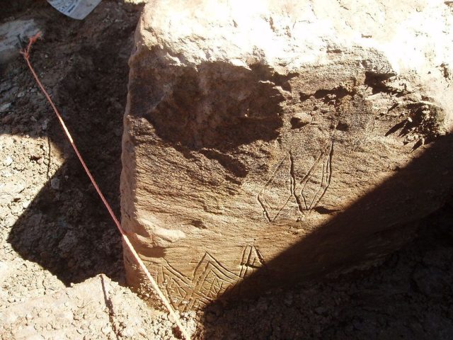 2013: Another beautiful example of incised, geometric decoration sees the light of day.
.
#Neolithic #OrkneyIslands #Orkney #VisitOrkney #Prehistoric #Prehistory #Archaeology #Archeology #Archaeologist #NessOfBrodgar #megalithic #stenness #excavation #HeartOfNeolithicOrkney #BritishArchaeology #ArchaeologyLife #scotland #ScottishArchaeology